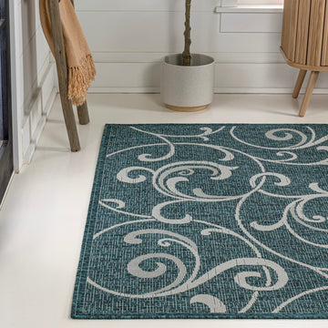 Maribel Traditional Classic All-Over Scroll Area Rug